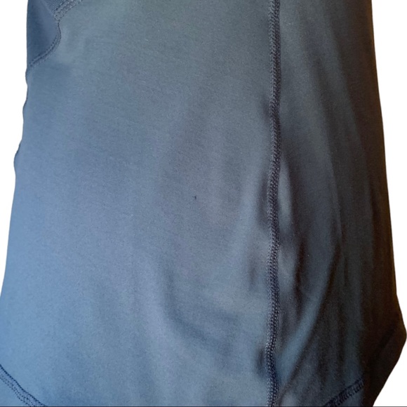 Lululemon Shelf Bra Tank Top with Criss Cross Back Size 6 in Grey - Picture 11 of 11